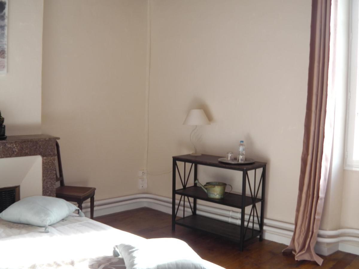 Aux Vieux Fours Bed & Breakfast Noaillac Exterior photo